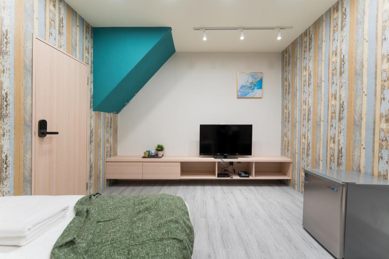 Reise Guesthouse 喜遊旅宿 ゲストハウス 旅マニア Tainan Buitenkant foto