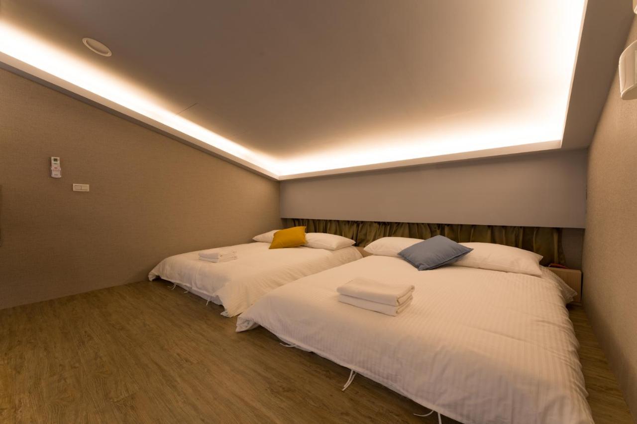 Reise Guesthouse 喜遊旅宿 ゲストハウス 旅マニア Tainan Buitenkant foto