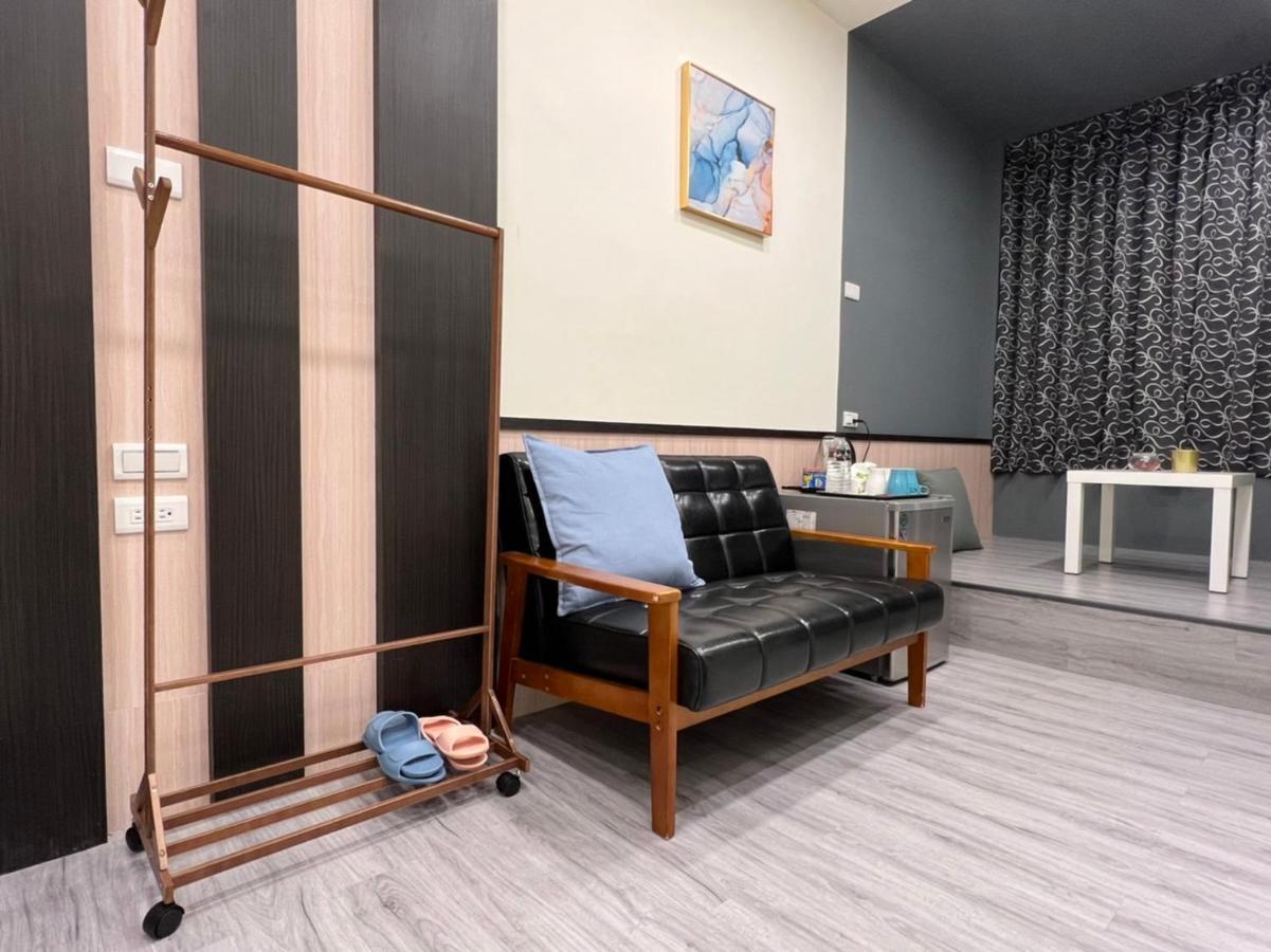 Reise Guesthouse 喜遊旅宿 ゲストハウス 旅マニア Tainan Buitenkant foto