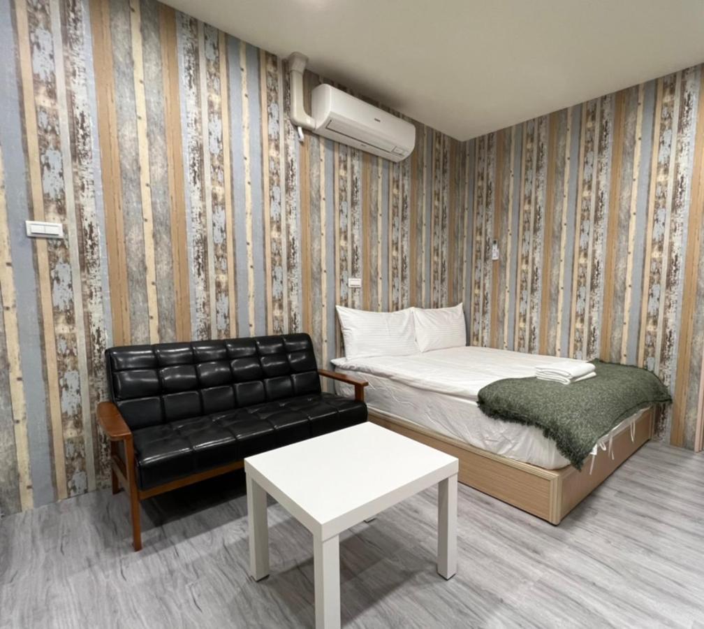 Reise Guesthouse 喜遊旅宿 ゲストハウス 旅マニア Tainan Buitenkant foto